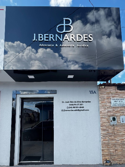 Fachada do escritório de advocacia J. BERNARDES na R. Araguaia, Parauapebas